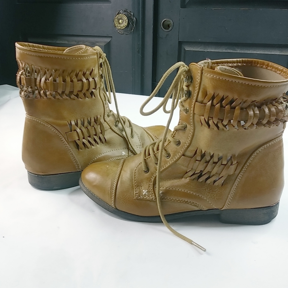 Rampage 9.5 Tan Native Granny Boots Shoes